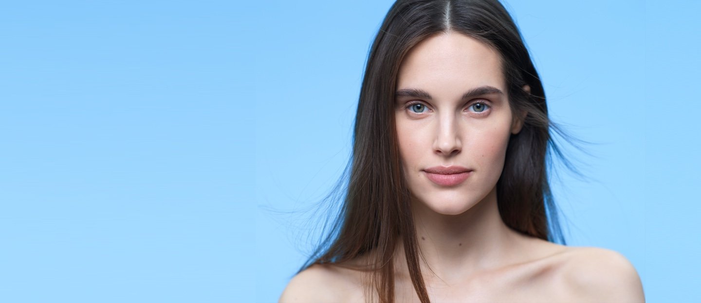 Foto Modella Capelli Lunghi Lisci Castani