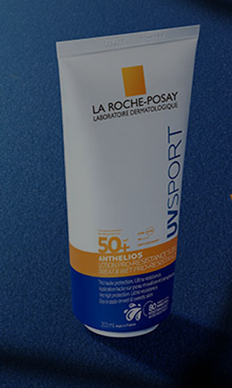 /-/media/project/loreal/brand-sites/lrp/emea/it/products/anthelios/anthelios-uvsport-lotion/flipcard/lrp-anthelios-uvsport-lotion-spf50-flipcard_mobile_desktop_1.png