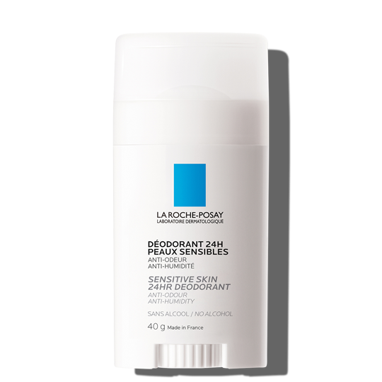 Confezione deodorante 24H stick pelle sensibile su sfondo bianco